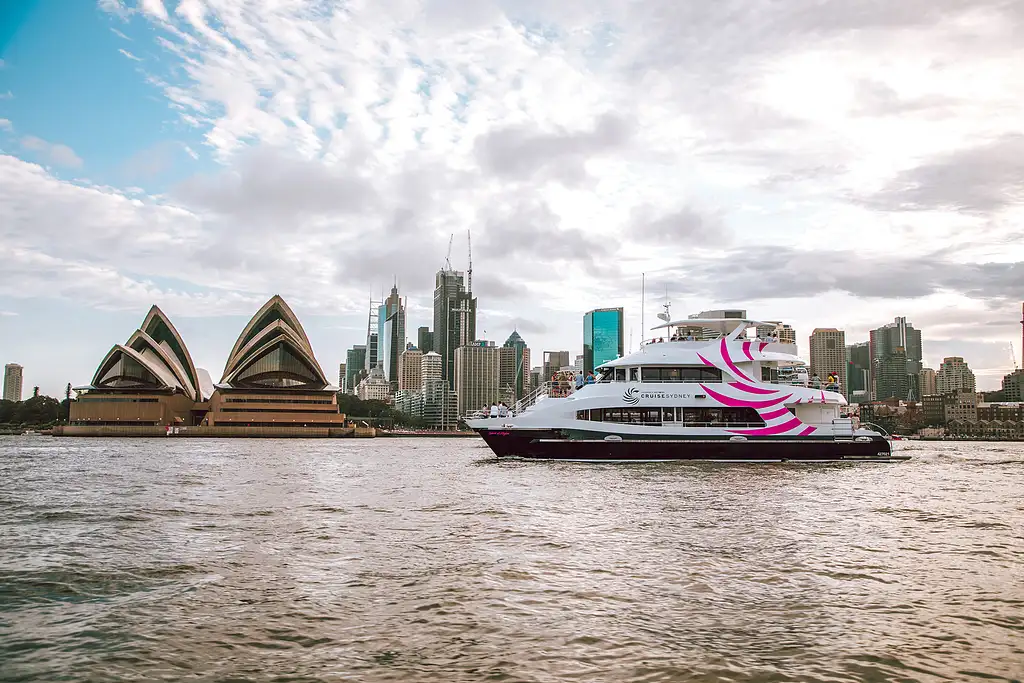 Sydney Harbour All-inclusive Lunch Cruise