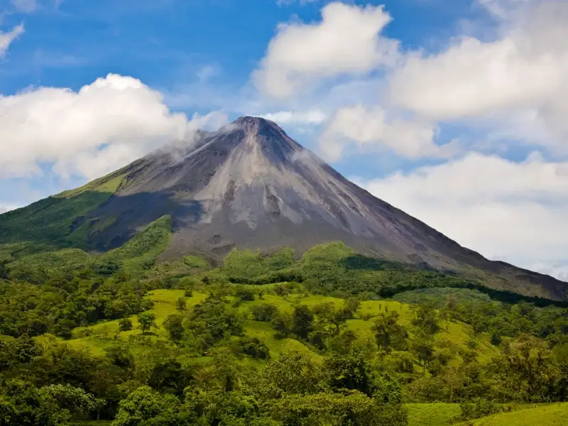 14 Day Basic Costa Rica Tour: Coastlines and Cloud Forests