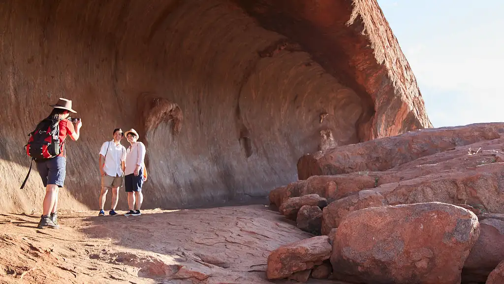 Uluru Morning Guided Base Walk (Y40)