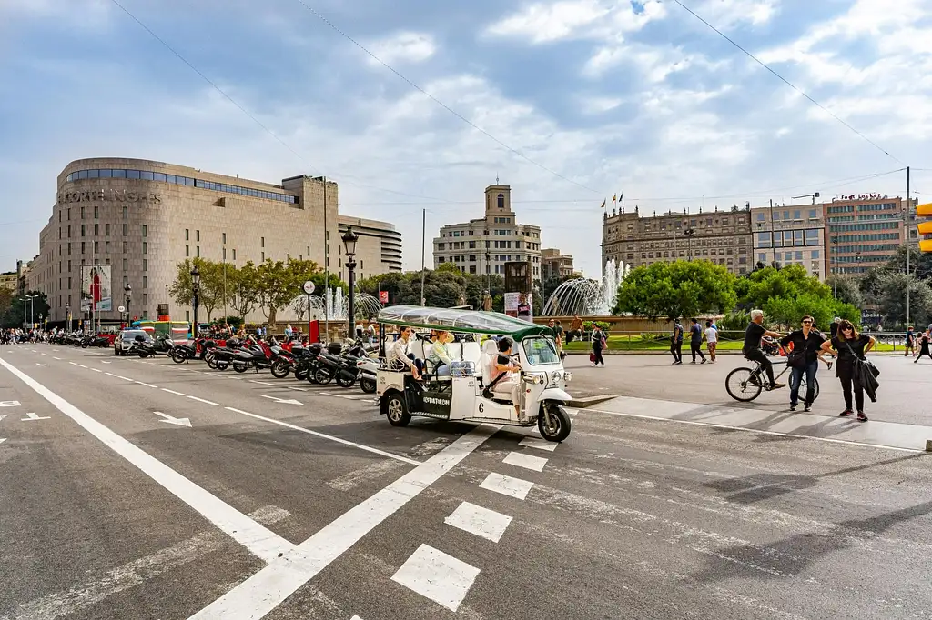 4-hour Tour Of Barcelona In An Electric Tuk-Tuk | Private Tour