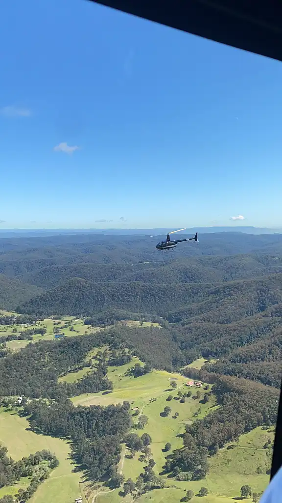 Hunter Valley Bubbly Breakfast Helicopter Tour