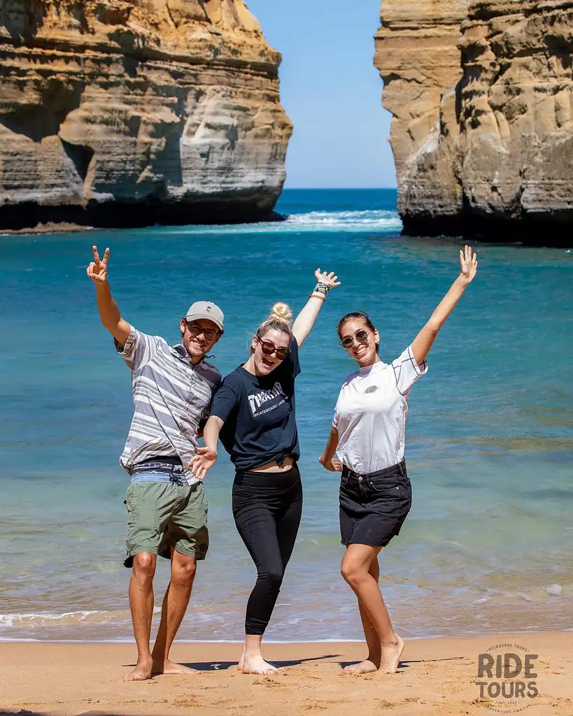 1 Day Great Ocean Road and Wildlife Tour for Backpackers aged 18-35