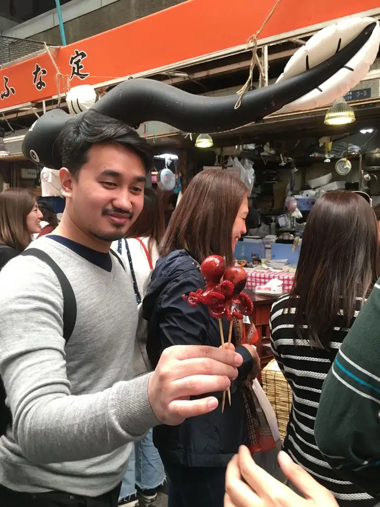 Kuromon Market Food Walking Tour in Osaka