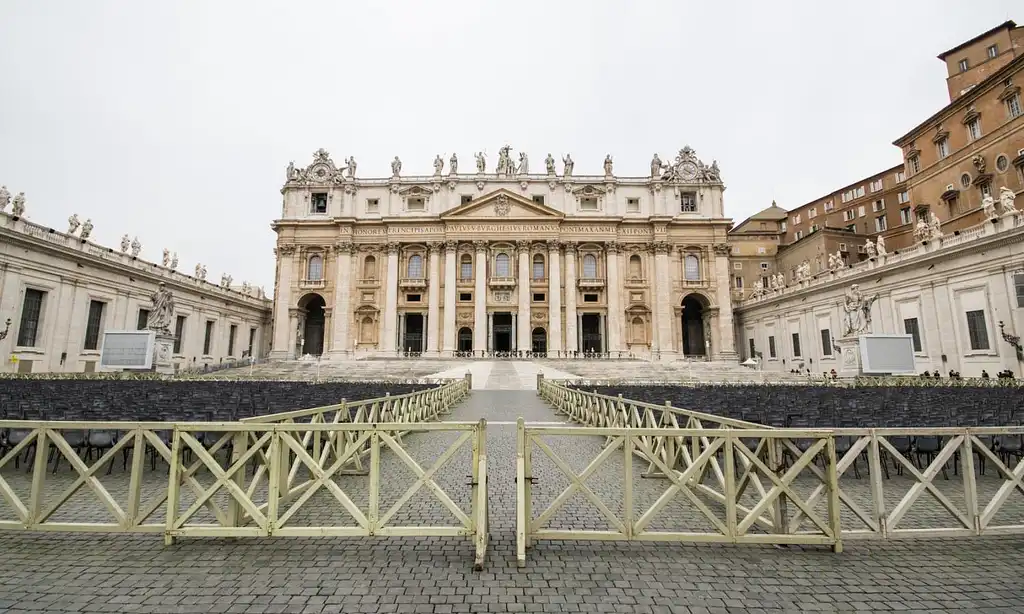 Papal Audience experience with Pope Francis including tickets