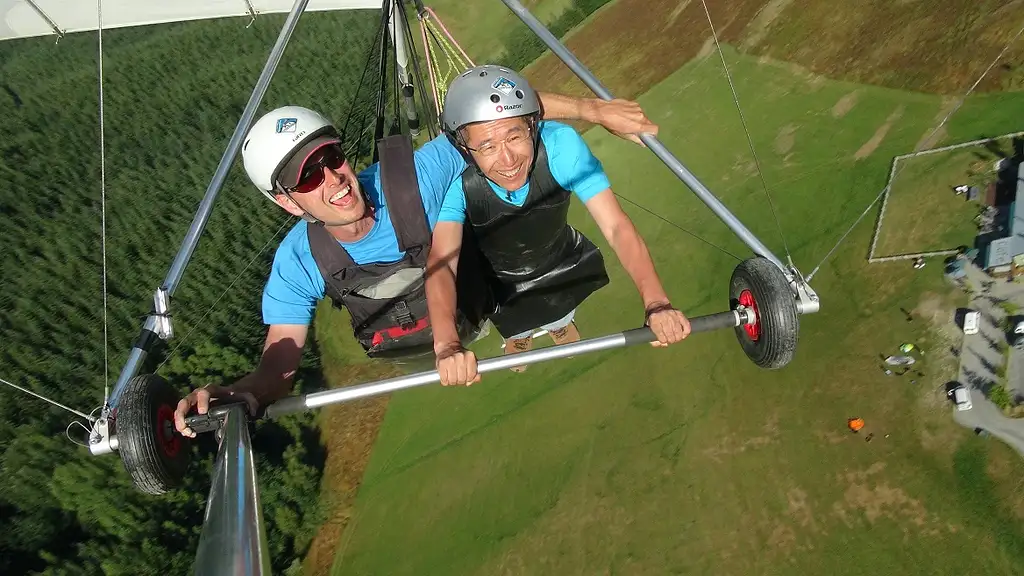 Queenstown Summer Hang Gliding Instructional