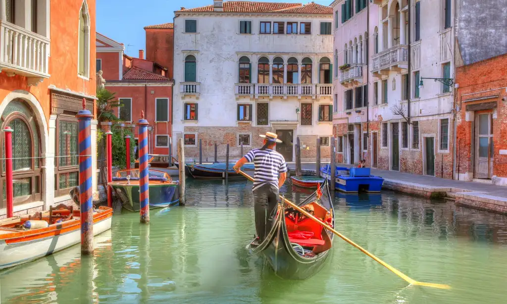 Gondola Ride Experience In Venice