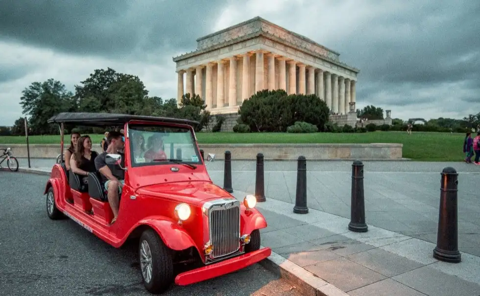 Lonely Planet Experiences Private Washington DC Tour