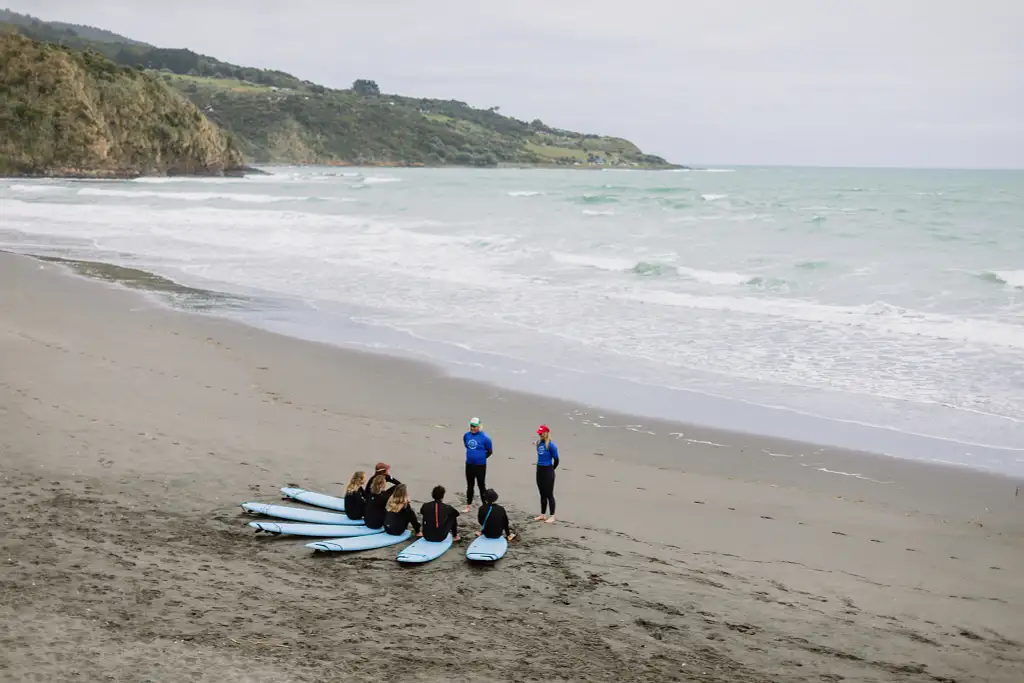 Group Surf Lesson (Raglan, Ngarunui Beach)