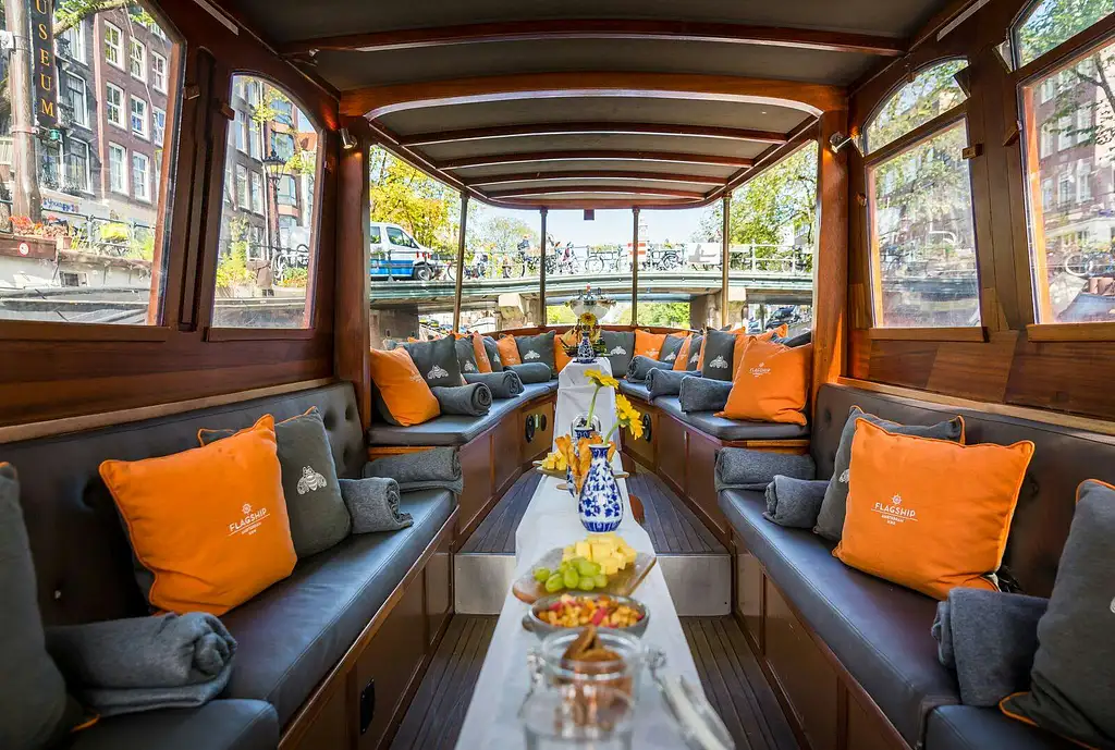 Luxury Canal Cruise With Drinks And Cheese