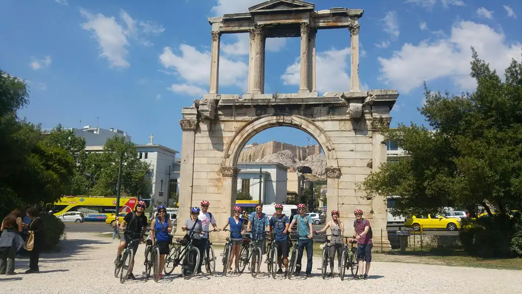 Athens Old Town And Acropolis Guided Bike Tour