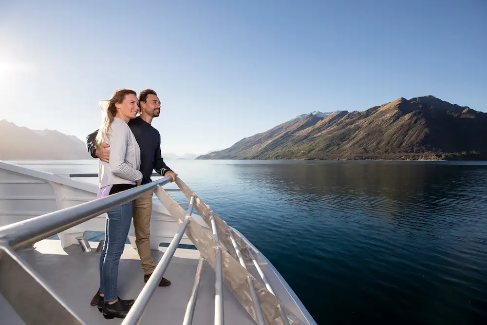 Lake Wakatipu Catamaran Scenic Cruise From Queenstown