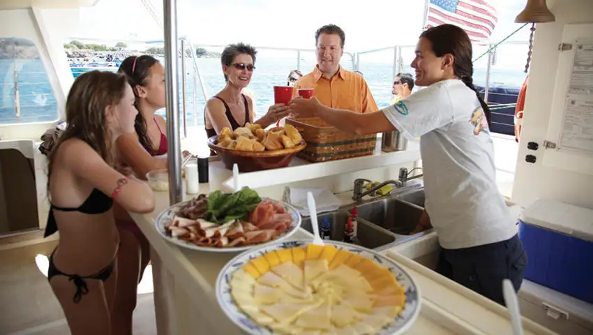 West Oahu Snorkel And Dolphin-spotting Tour