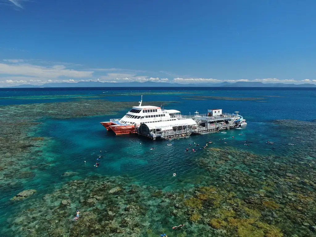 Moore Reef & Fitzroy Island - Reef & Island in a Day Tour