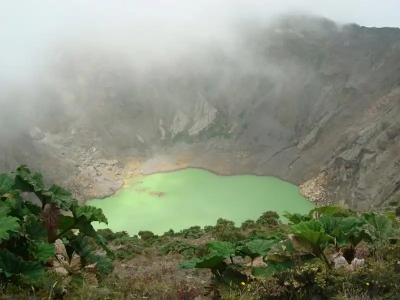 Irazu Volcano Tour (Half Day) from San José