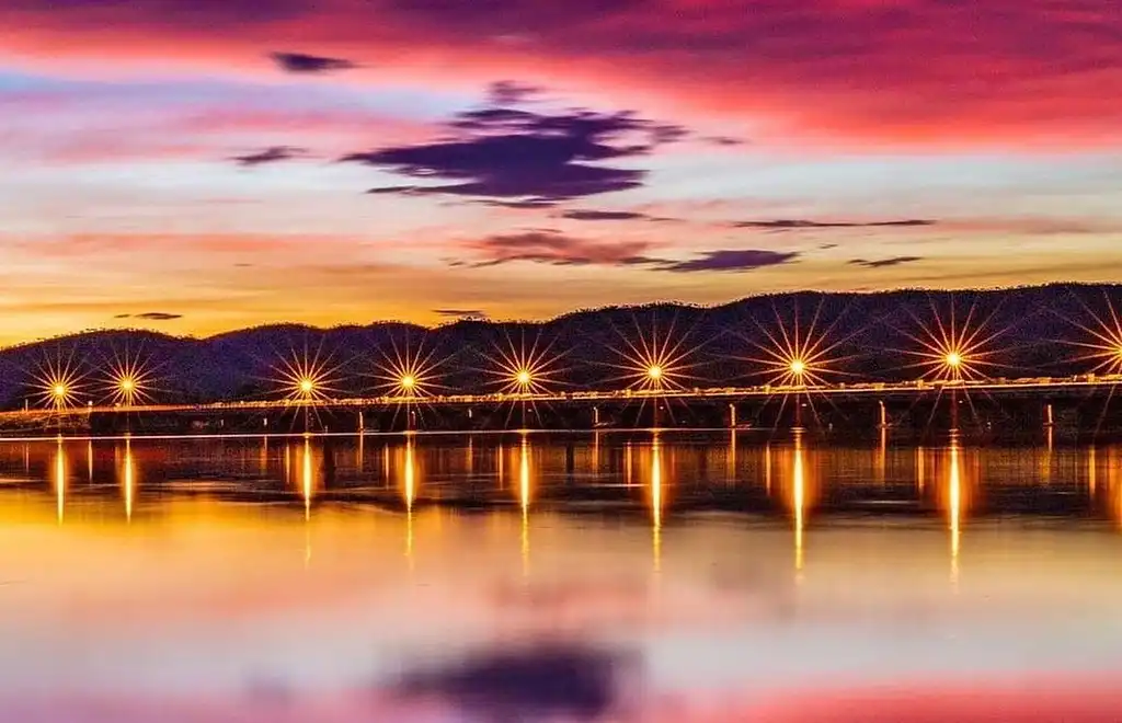 Lake Kununurra Sunset Dinner Cruise