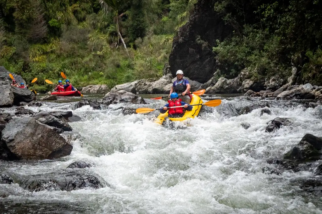 Te awa Kairangi/Hutt River Grade 2 Scenic Rafting Tour