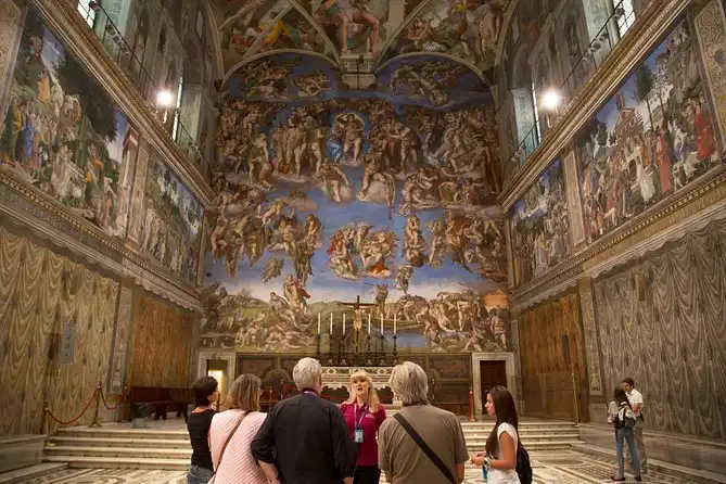 Reserved entrance and guided tour of Vatican Museums and Sistine Chapel