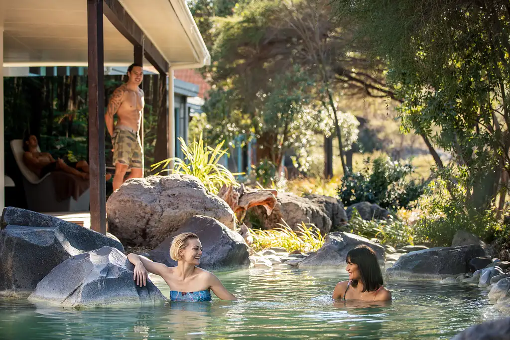 Polynesian Spa Deluxe Lake Spa Entry