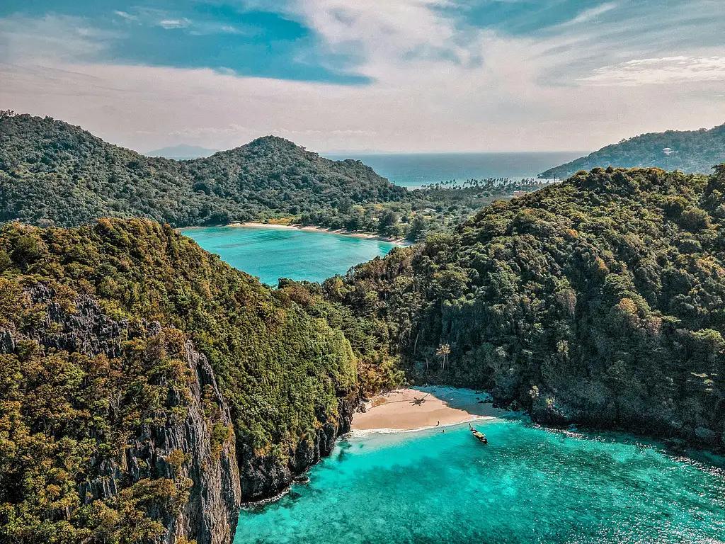 Phi Phi Island Private Boat Tour