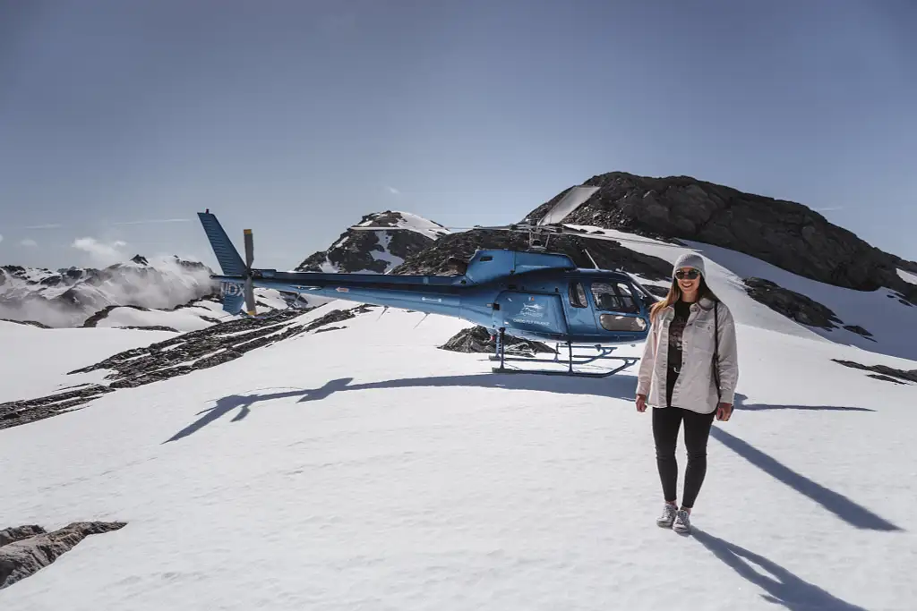 25-minute Glacier Explorer Helicopter Flight with Snow Landing