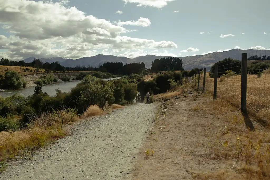 Wanaka and Hawea Trails - E-Bike Hire and Shuttle