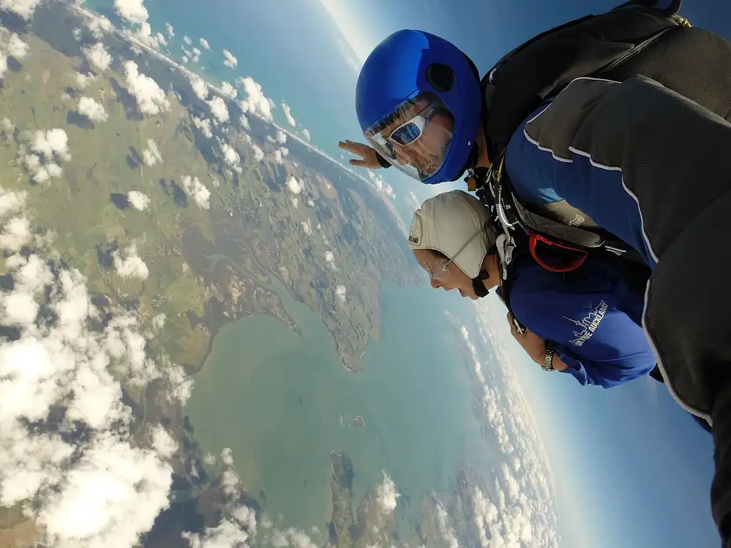 Auckland Tandem Skydive 18000ft, 16000ft, 13000ft