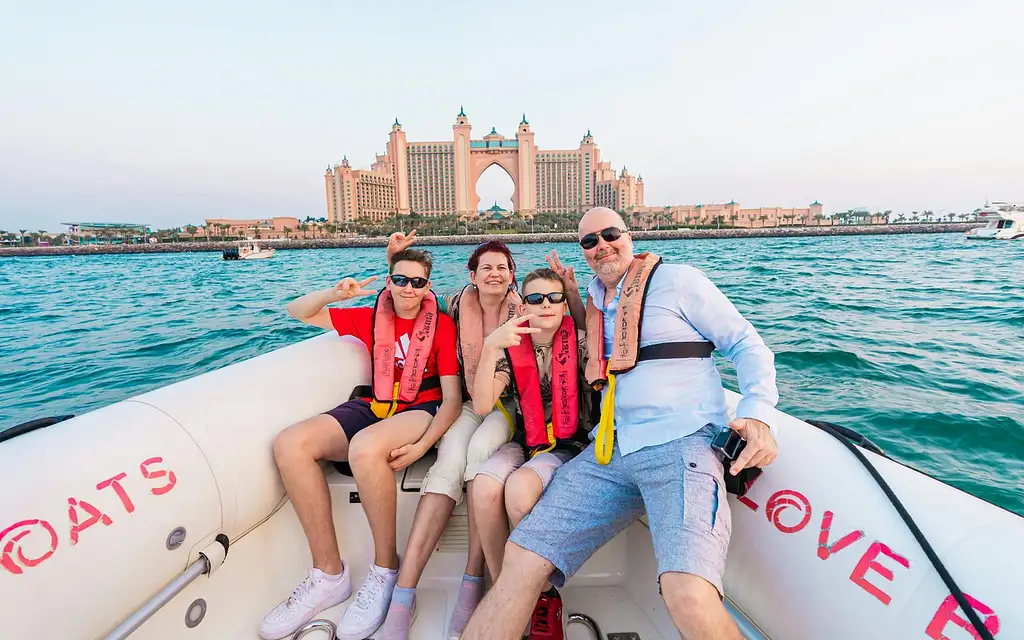 Dubai's Adrenaline Fun Speedboat Tour