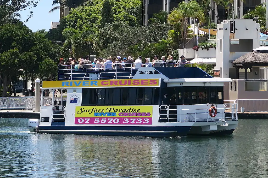 Sunset Cruise Around Surfers Paradise