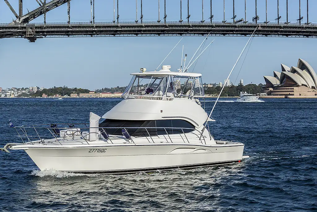 Sydney Harbour Long Dinner or Lunch Cruise