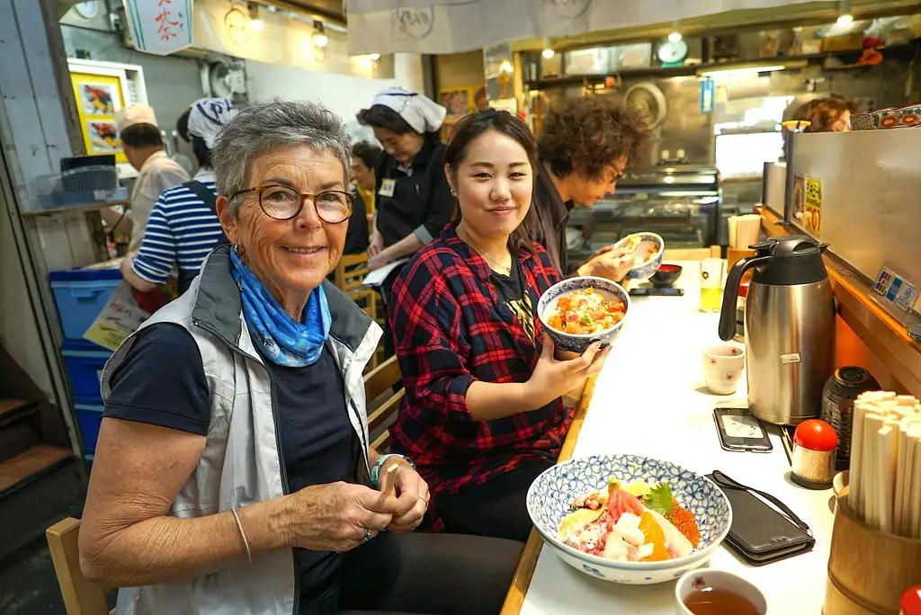 Tsukiji Fish Market Walking Food Tour