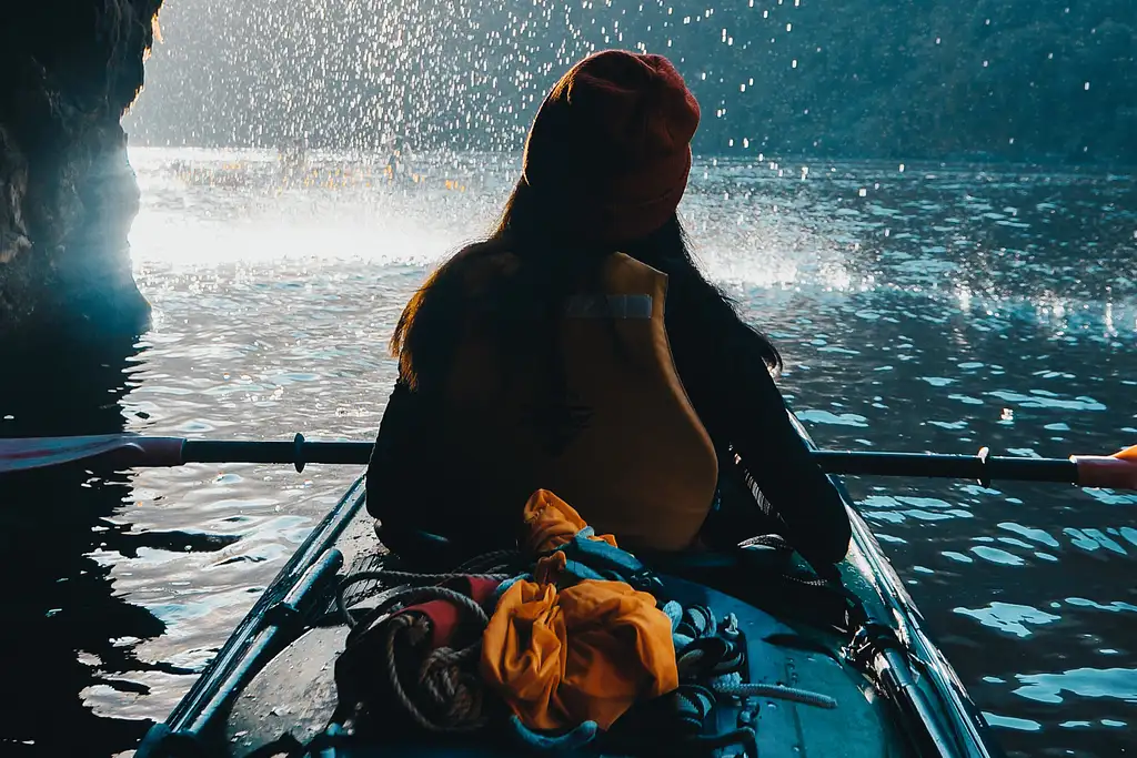 Kayak Doubtful Sound from Manapouri