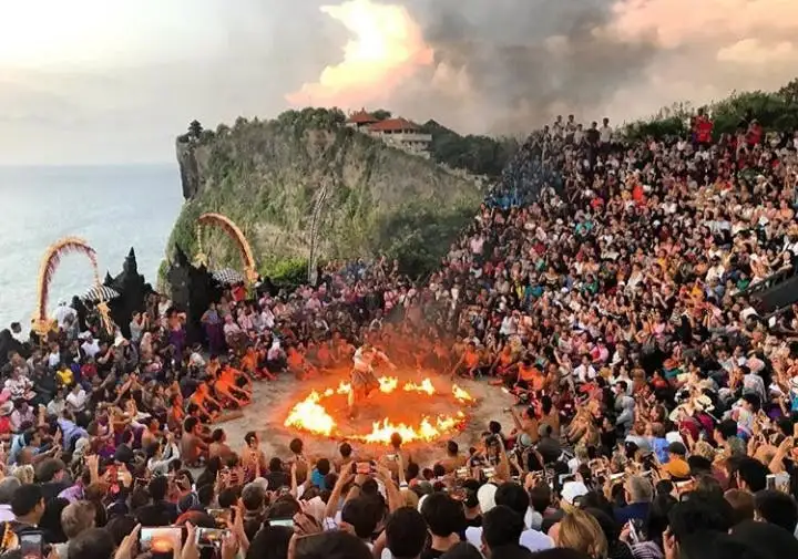 Tanah Lot, Uluwatu Temple Sunset & Kecak Dance | Private Tour