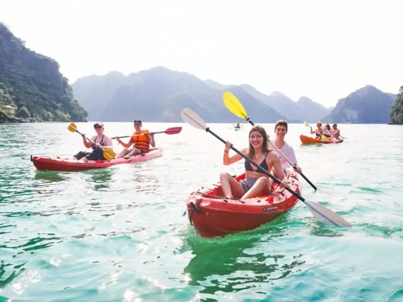 9 Day Vietnam Tour - Hanoi to Hoi An | 18-39s