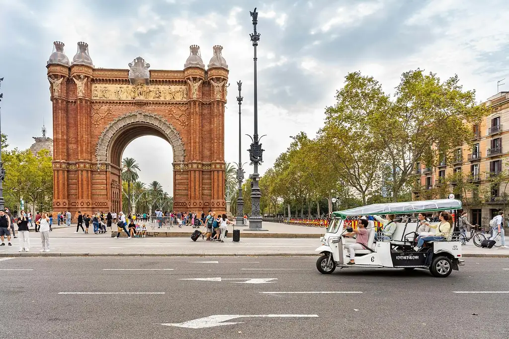 4-hour Tour Of Barcelona In An Electric Tuk-Tuk | Private Tour