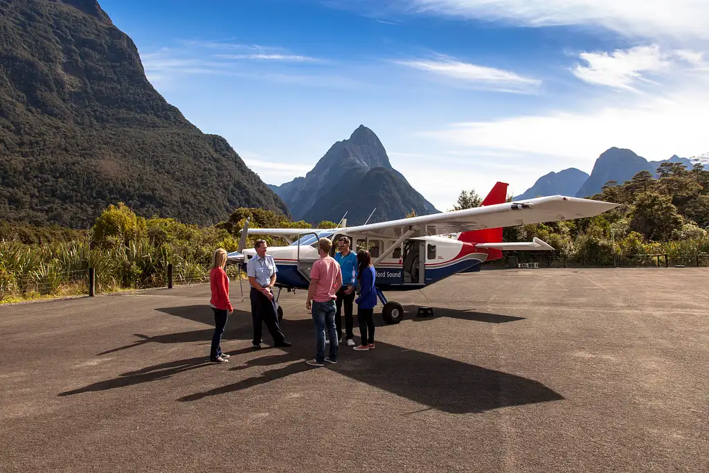 Milford Sound Fly Cruise Fly from Queenstown