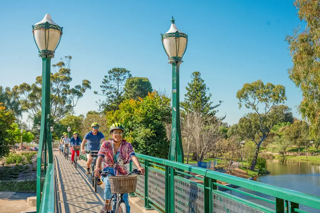 Adelaide City Scenic Electric Bike Tour | Lunch Included