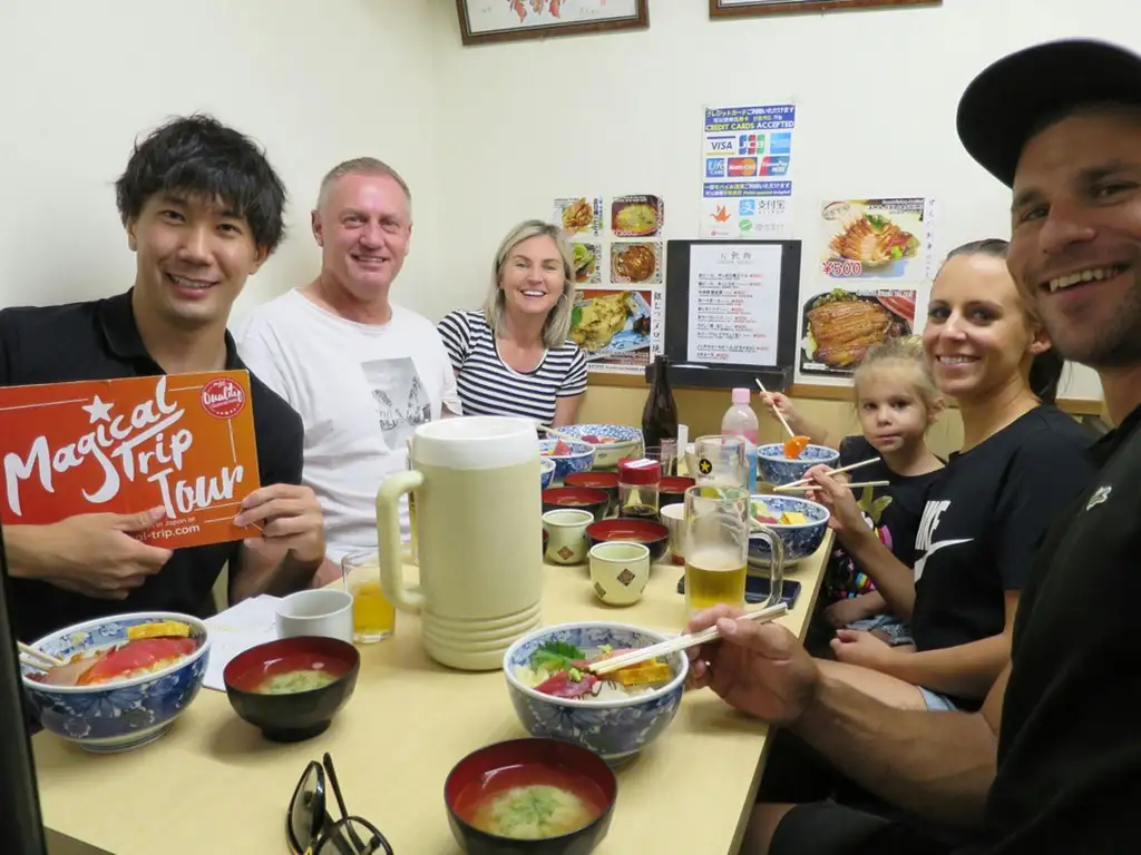 Tsukiji Fish Market Walking Food Tour