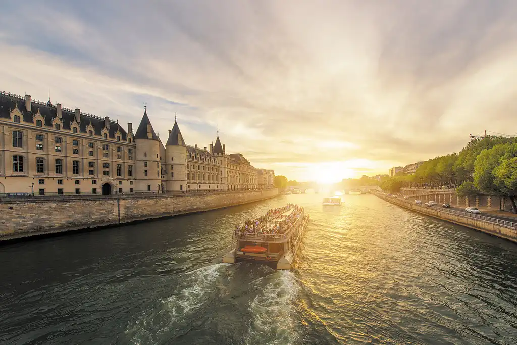 Go City Paris: All-inclusive Pass