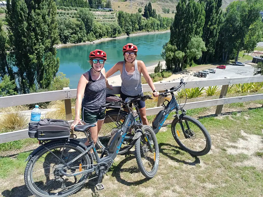 Lake Dunstan Cycle Trail Package: E-Bike Hire + Return Transfers to Cromwell