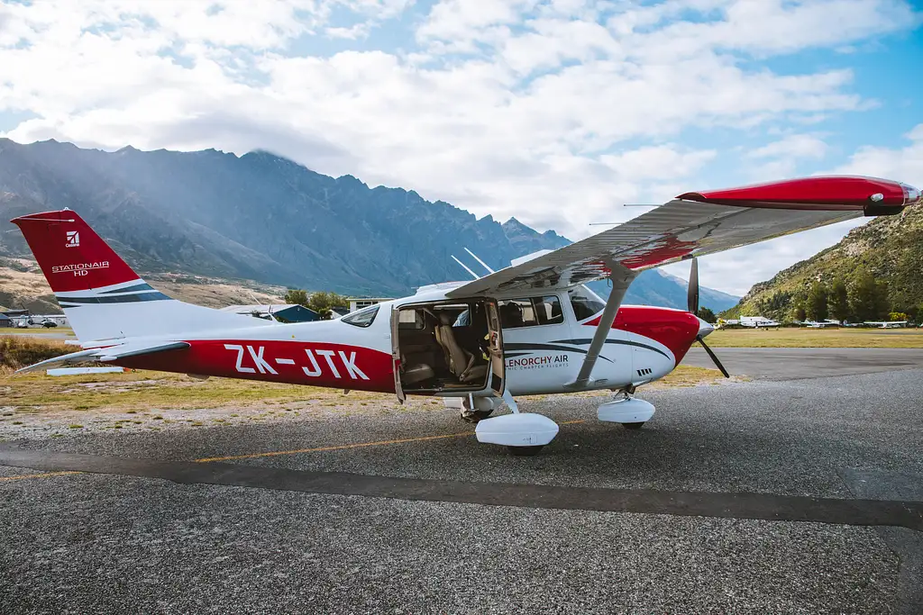 Milford Sound Scenic Flight From Queenstown