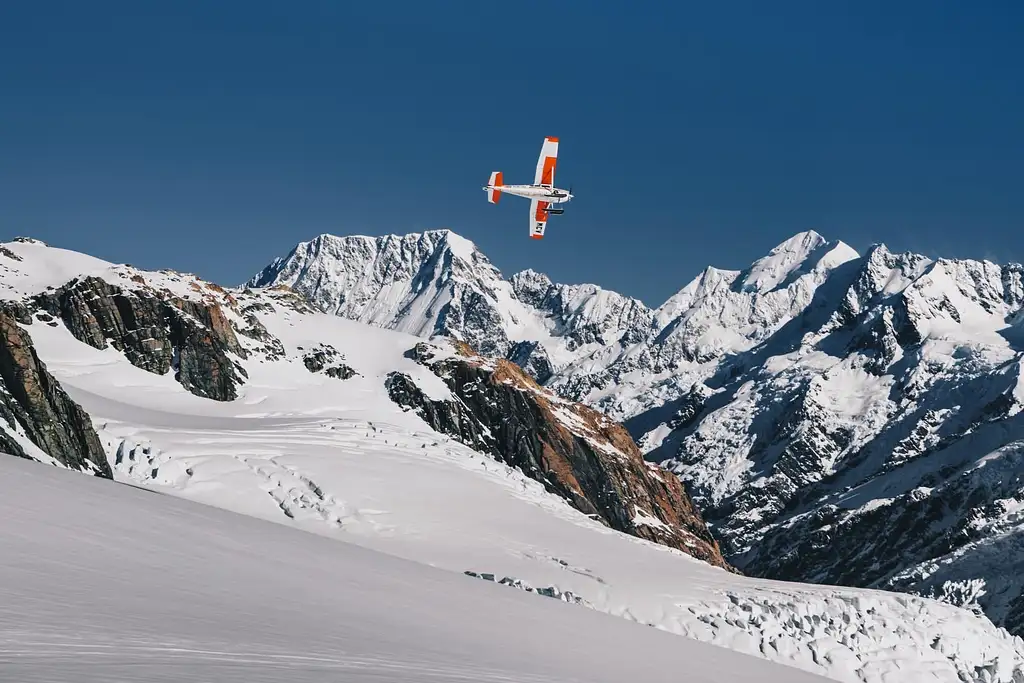 Mount Cook Helicopter & Skiplane Combo + Glacier Landing