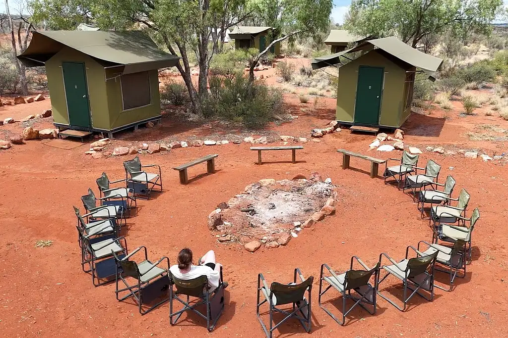 4 Day Red Centre to West MacDonnell Tour | From Ayers Rock/Yulara