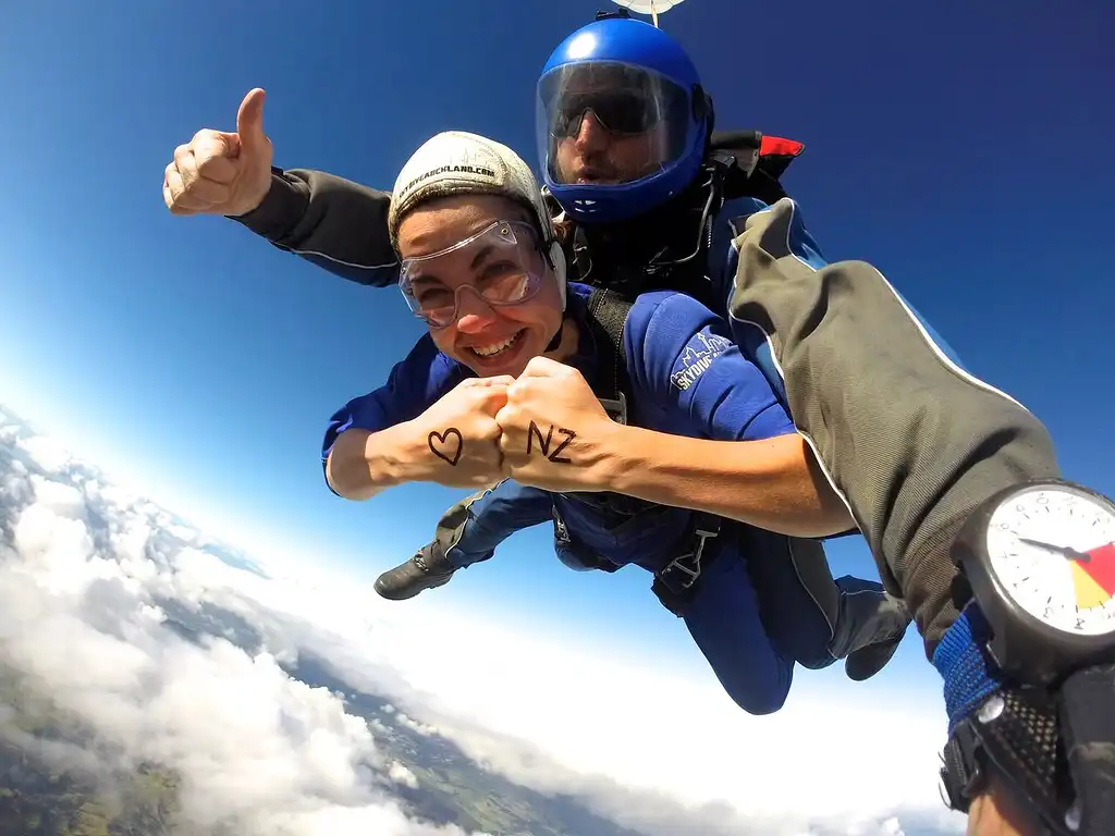 Auckland Tandem Skydive 18000ft, 16000ft, 13000ft