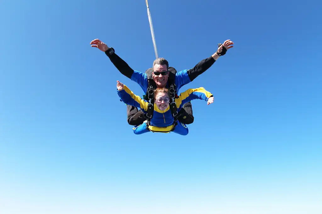 Skydive Perth City 10,000ft Tandem Skydiving