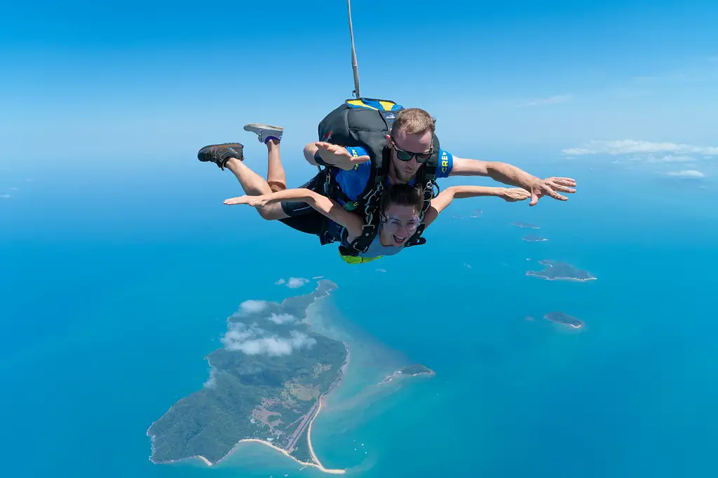 Skydive Mission Beach | Up To 15,000ft Tandem Skydiving