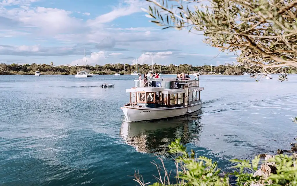 Noosa Everglades Cruise & Highlights Private Tour with Lunch