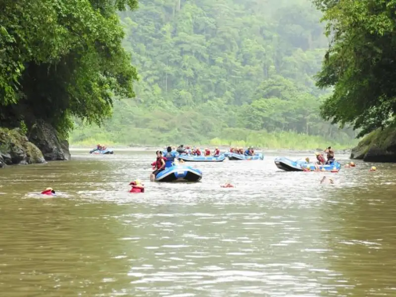 Whitewater Rafting Adventure Pacuare River from San José