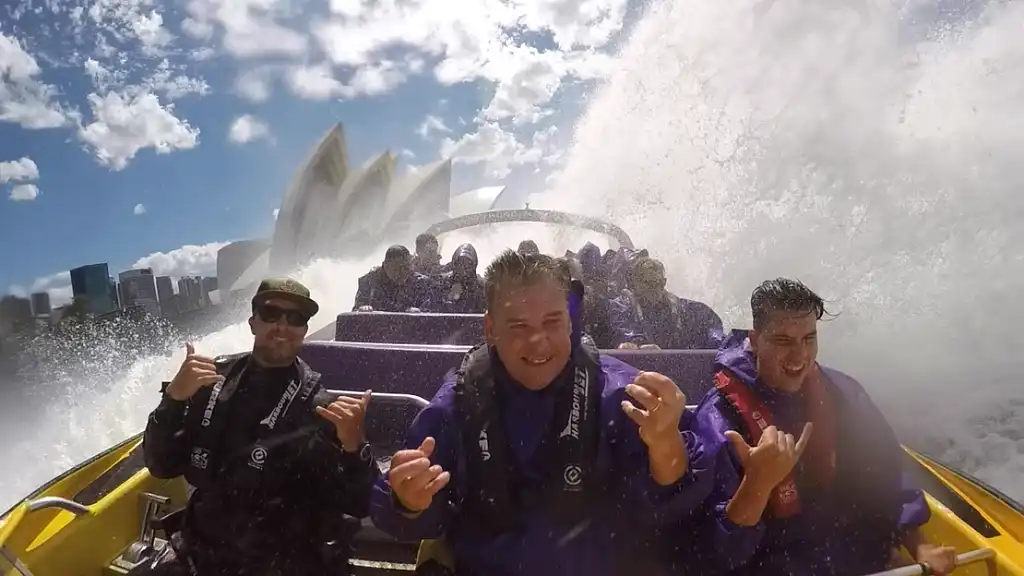 Sydney Harbour Thunder Thrill Ride