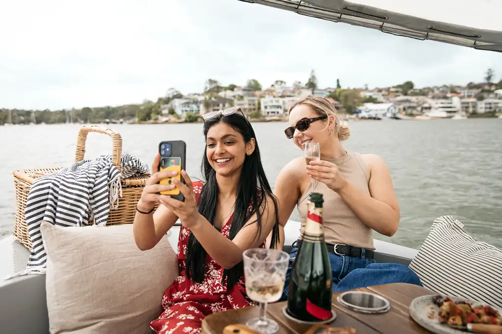 Sydney GoBoat Hire | Electric Picnic Boat