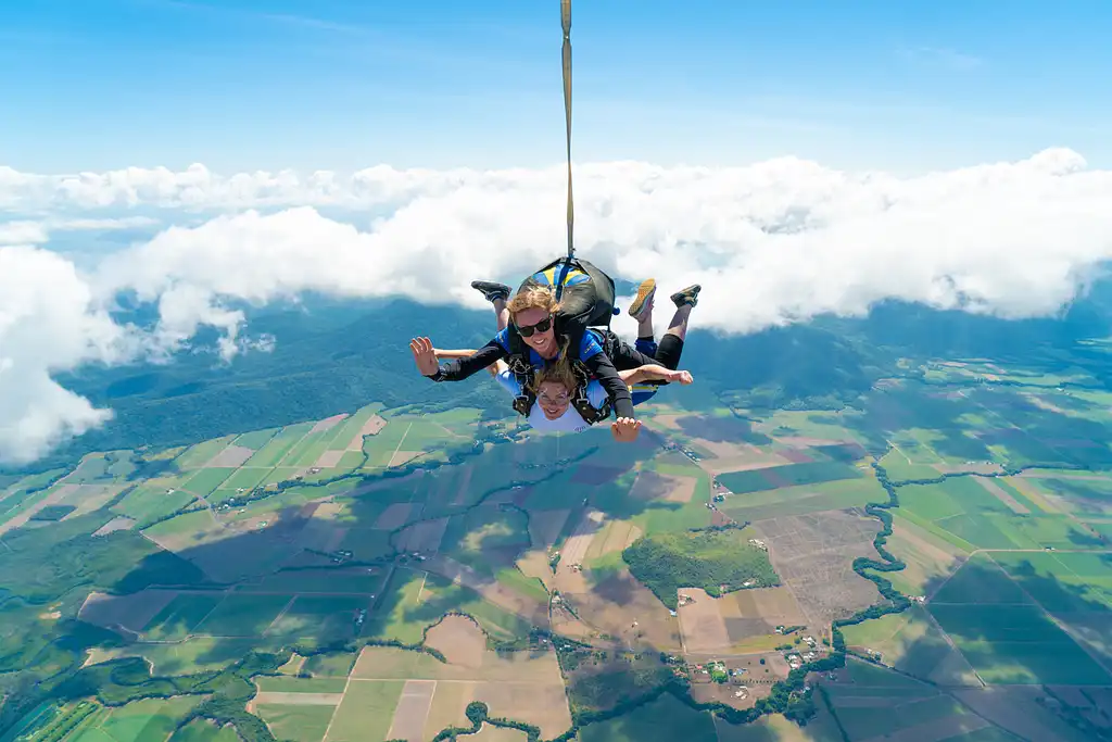 Skydive Cairns | Up To 15,000ft Tandem Skydiving | Great Barrier Reef